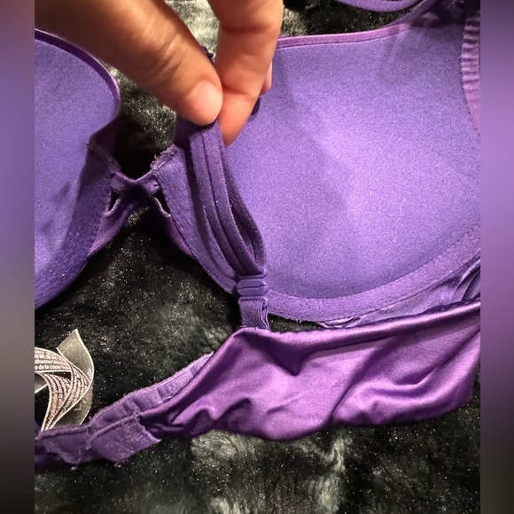 - Purple Satin like Very Sexy Victorias Secret Bra and Pantie - Picture 9 of 11